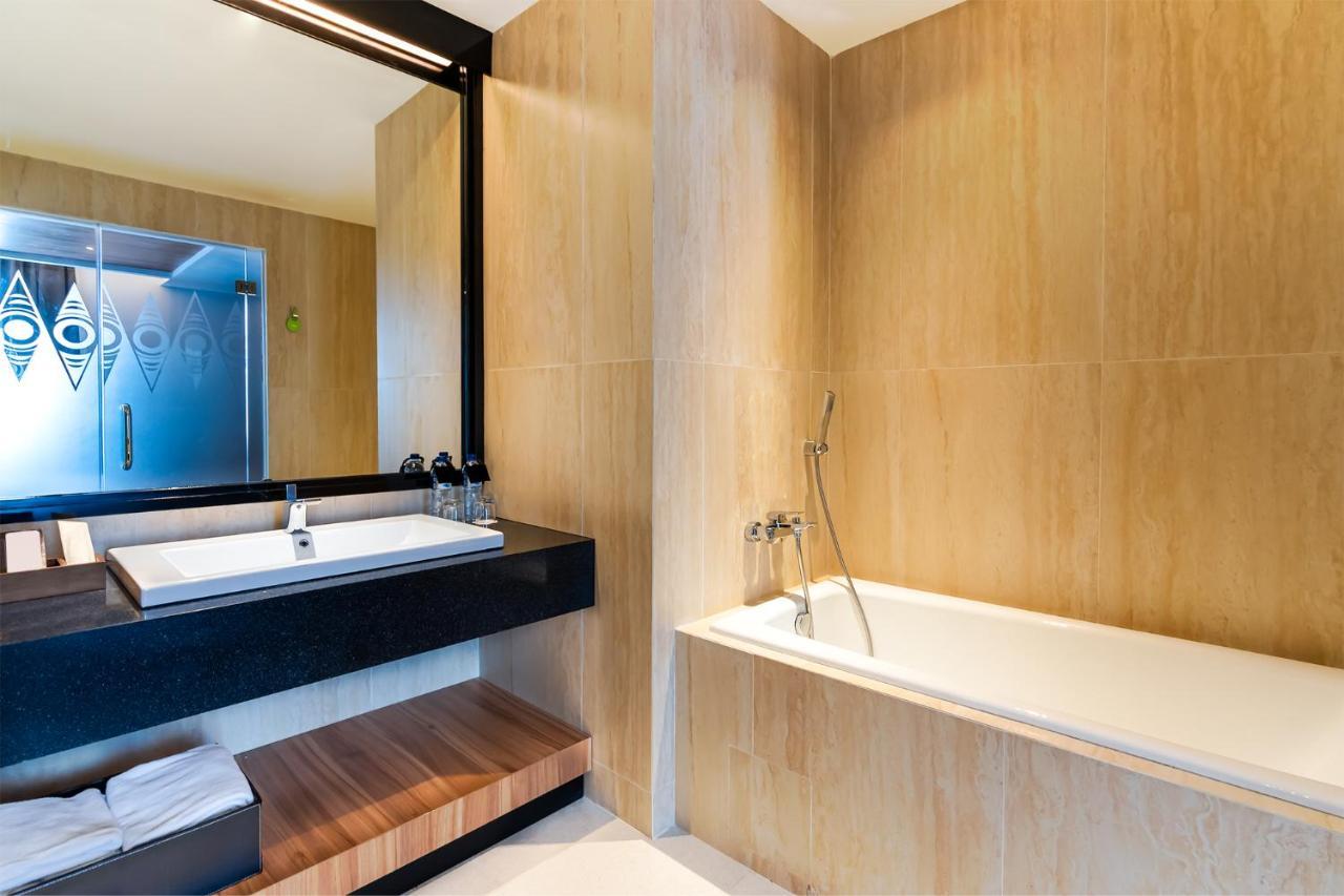Fox Hotel Jayapura Dış mekan fotoğraf