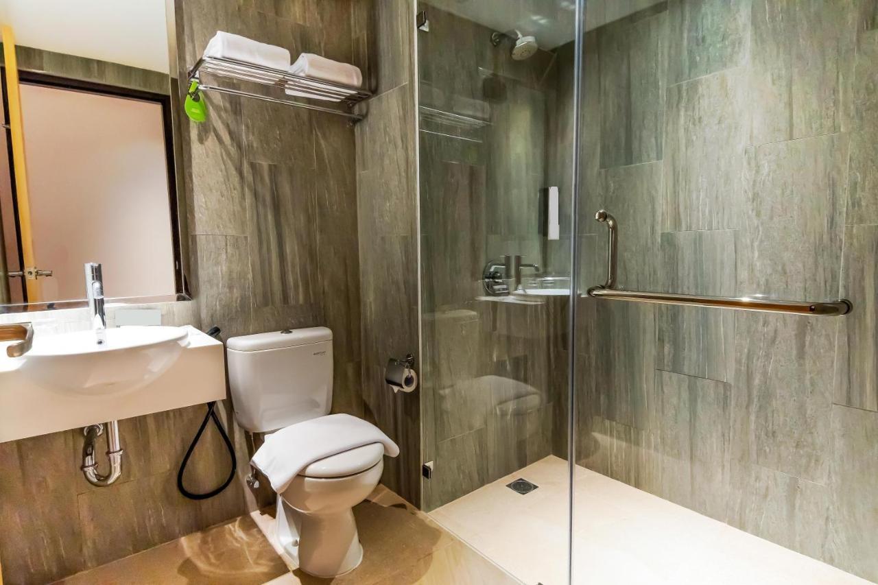 Fox Hotel Jayapura Dış mekan fotoğraf