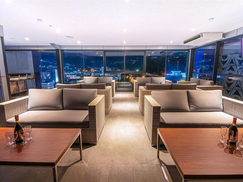 Fox Hotel Jayapura Dış mekan fotoğraf